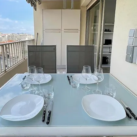 2 Modern, Terrace And Parking アパート