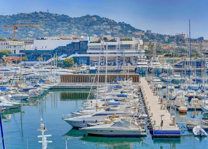 2 Modern, Terrace And Parking Apartment