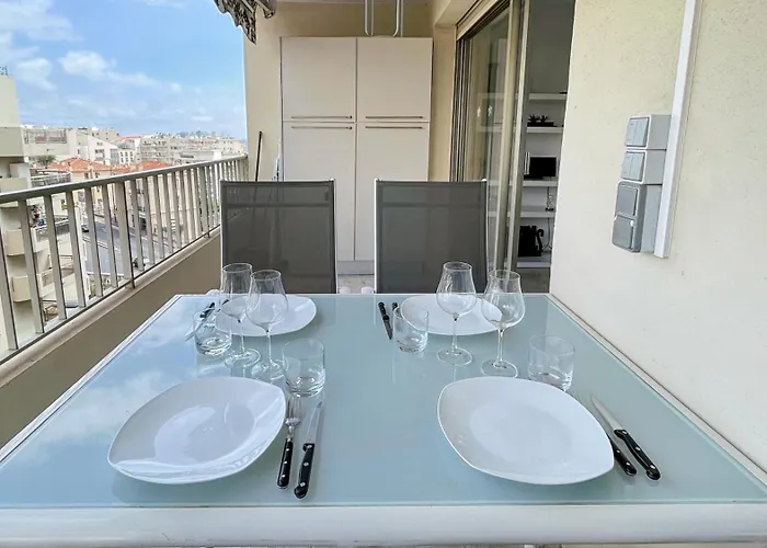 2 Modern, Terrace And Parking Apartment