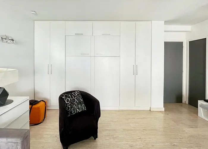 Apartment 2 Modern, Terrace And Parking *